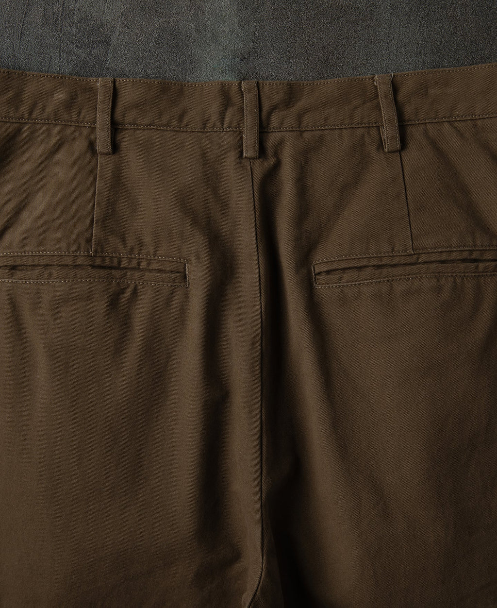 Classic Fit Two-Pleated Chino - Brown