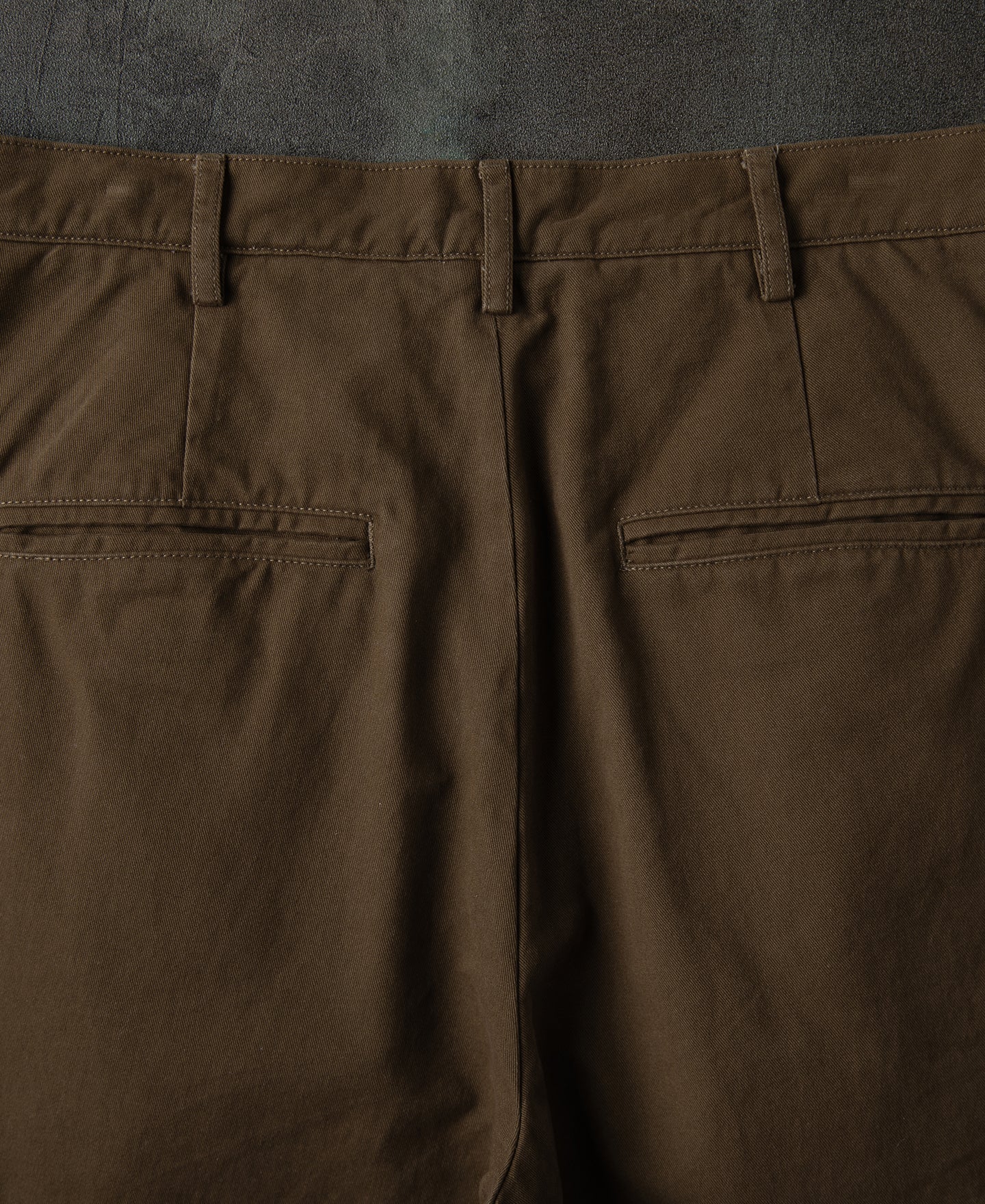 Classic Fit Two-Pleated Chino - Brown