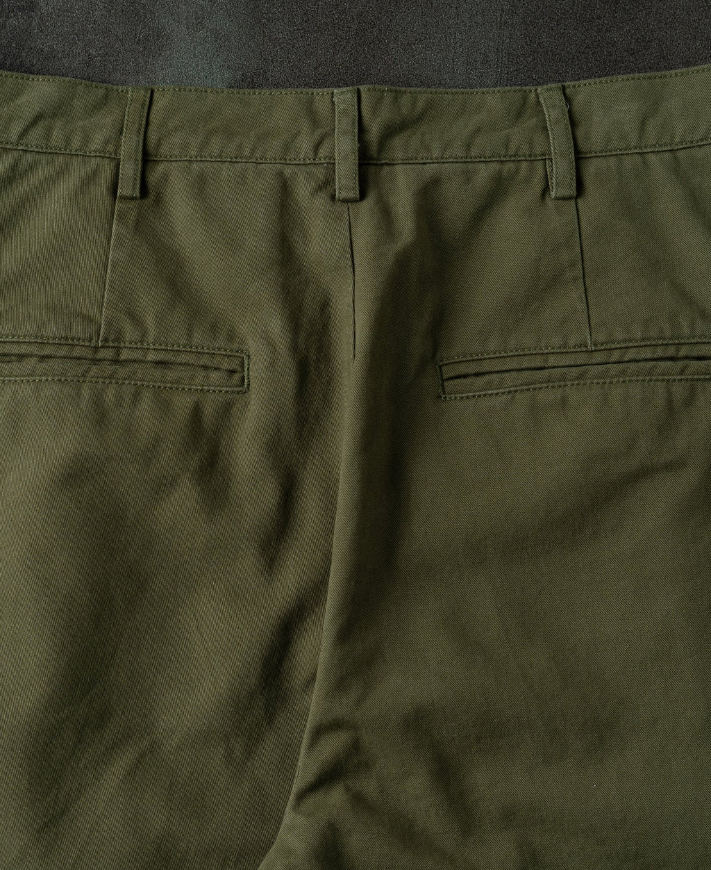 Classic Fit Two-Pleated Chino - Olive