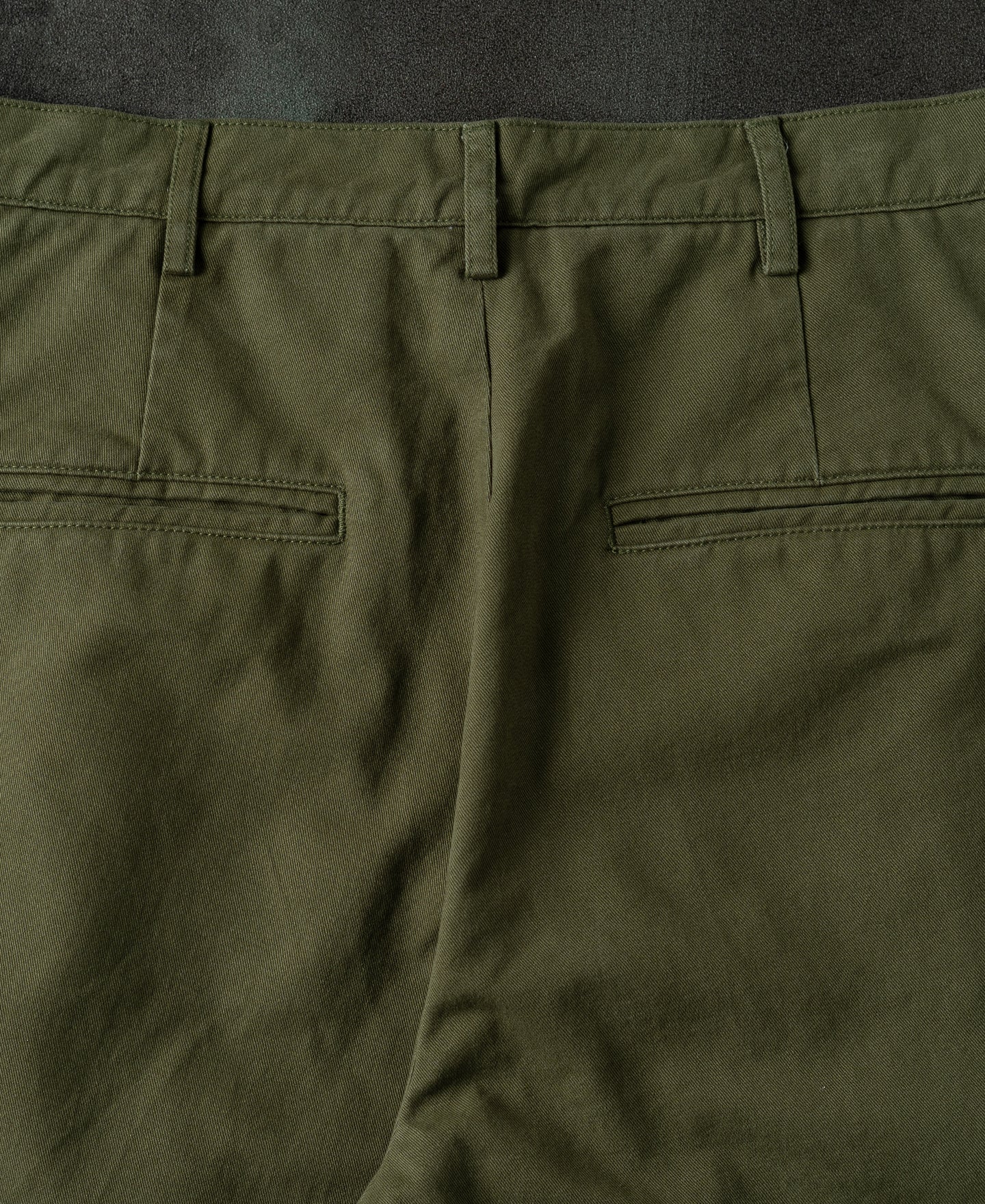 Classic Fit Two-Pleated Chino - Olive