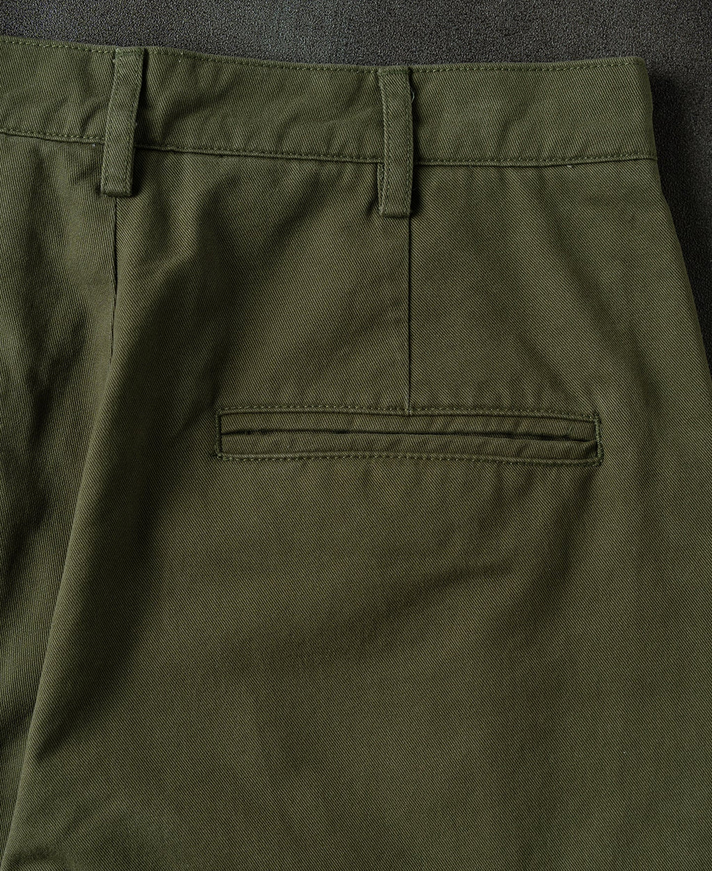 Classic Fit Two-Pleated Chino - Olive