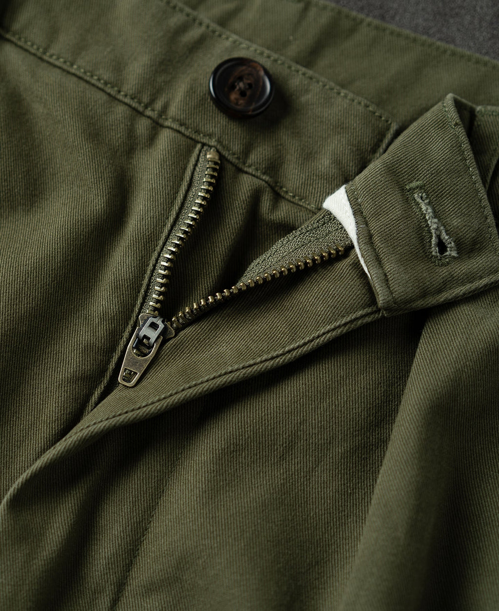 Classic Fit Two-Pleated Chino - Olive