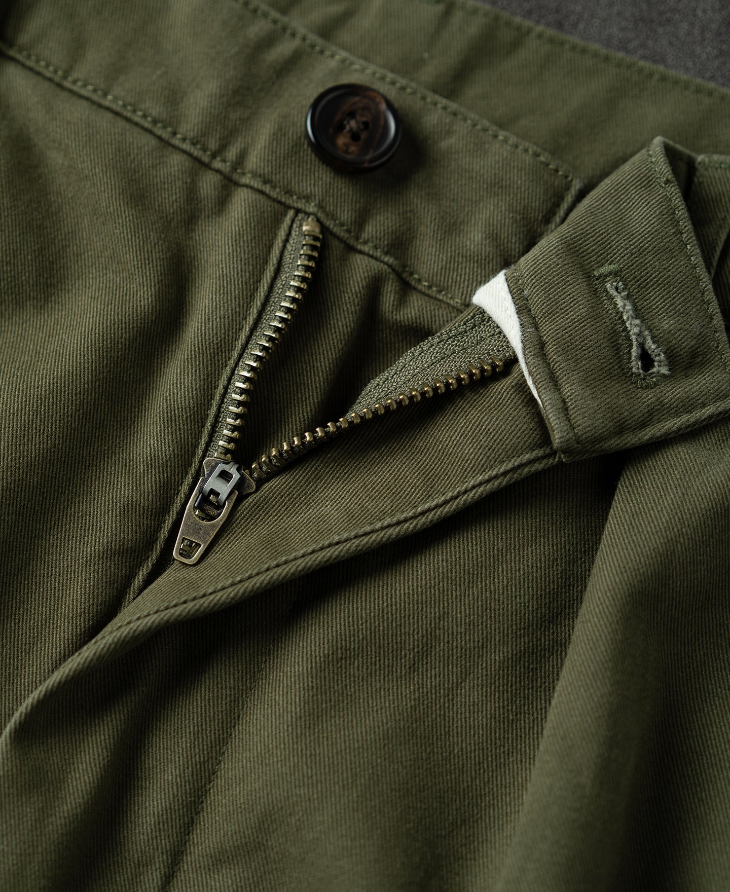Classic Fit Two-Pleated Chino - Olive