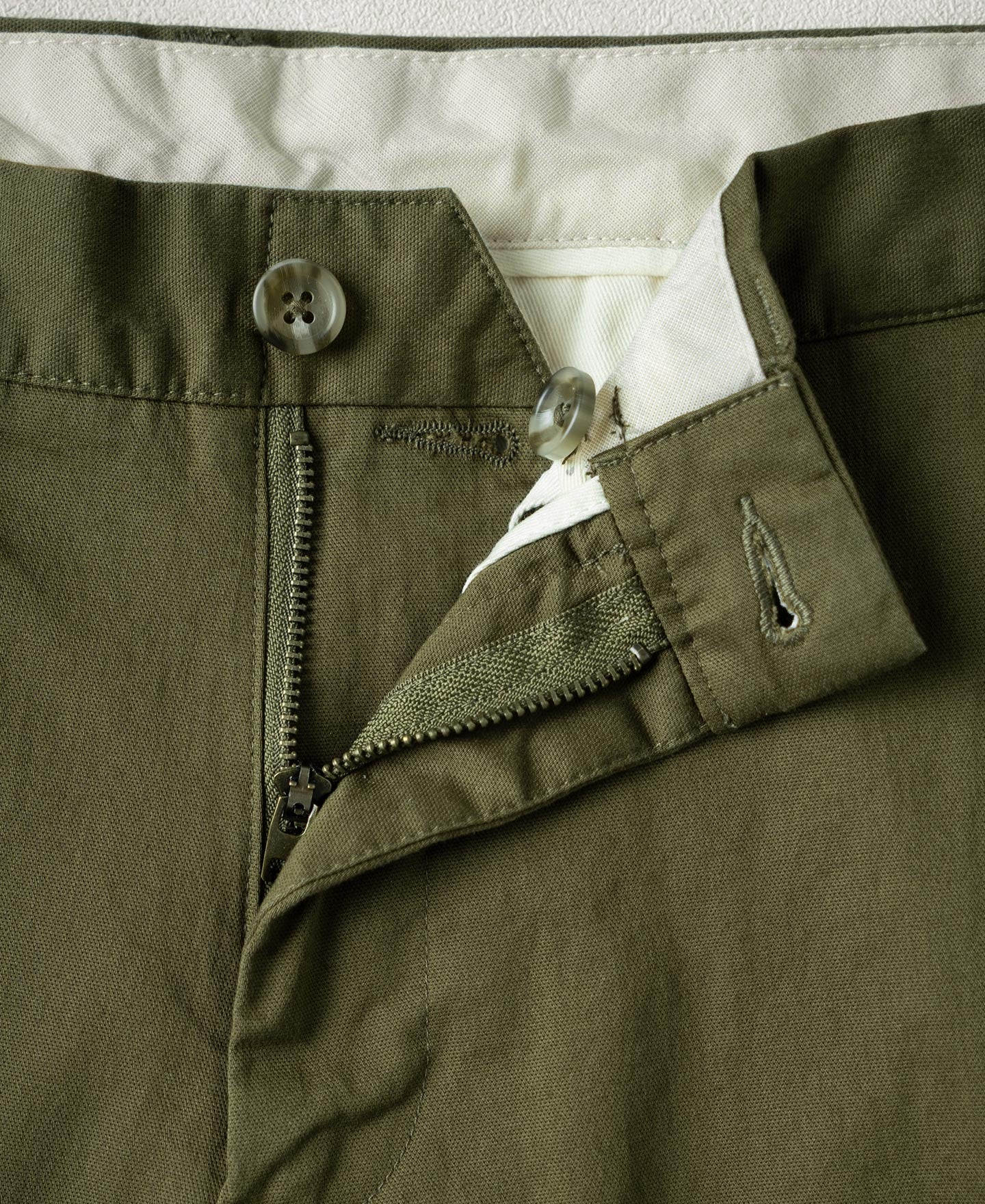 Cotton-Blend Slim Tapered Trousers - Olive