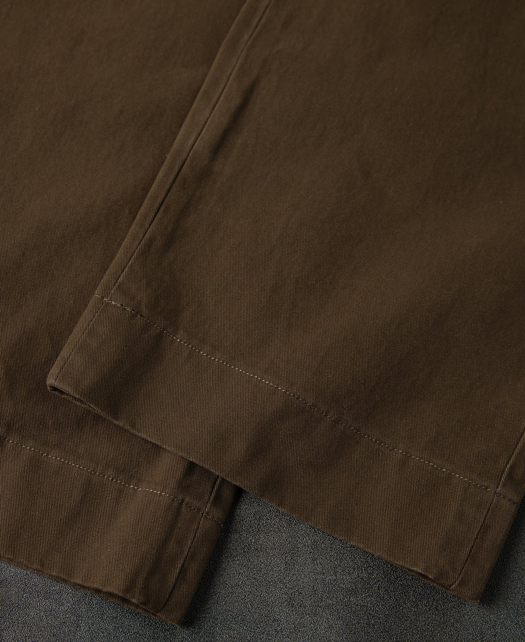 Classic Fit Two-Pleated Chino - Brown