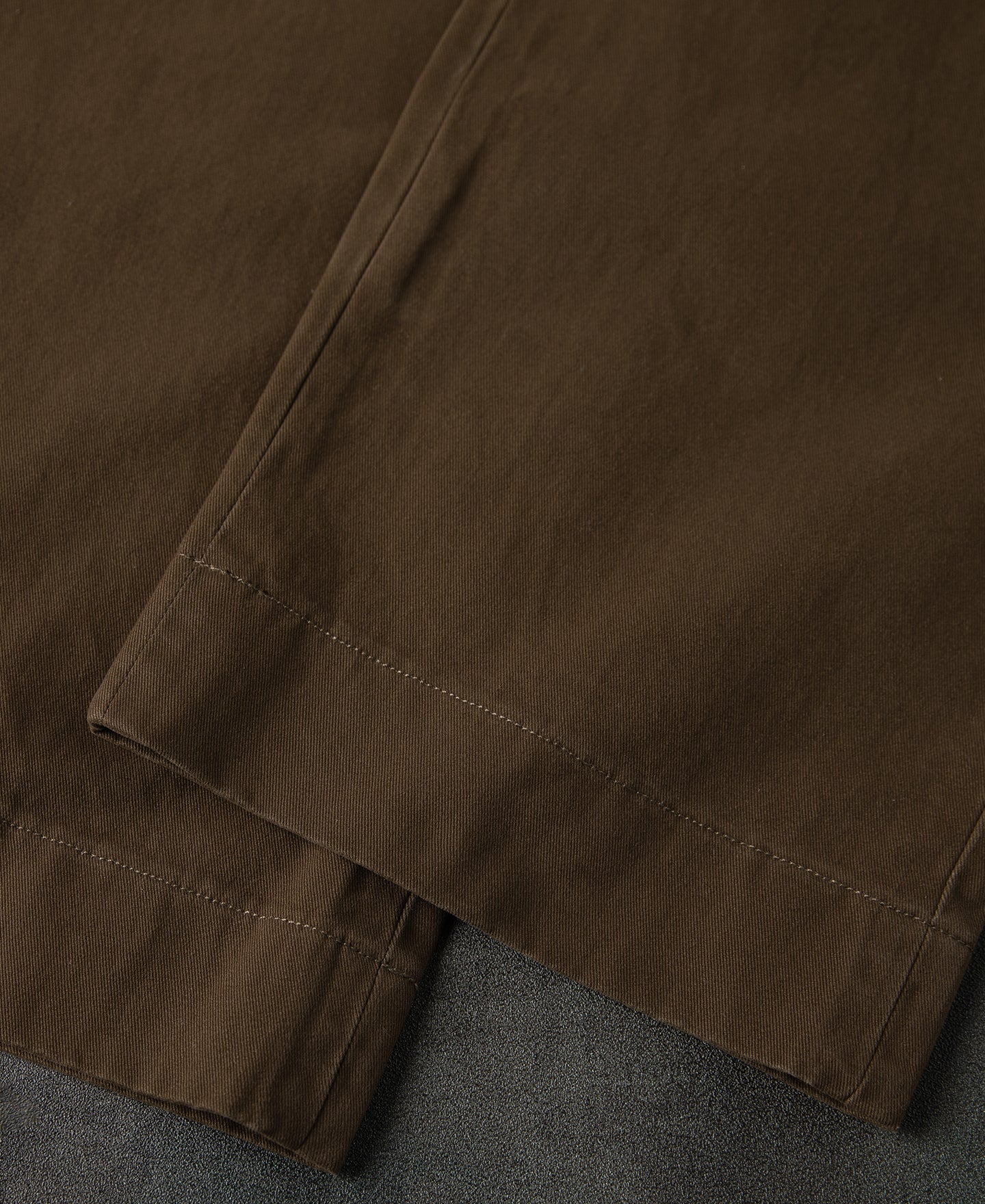 Classic Fit Two-Pleated Chino - Brown