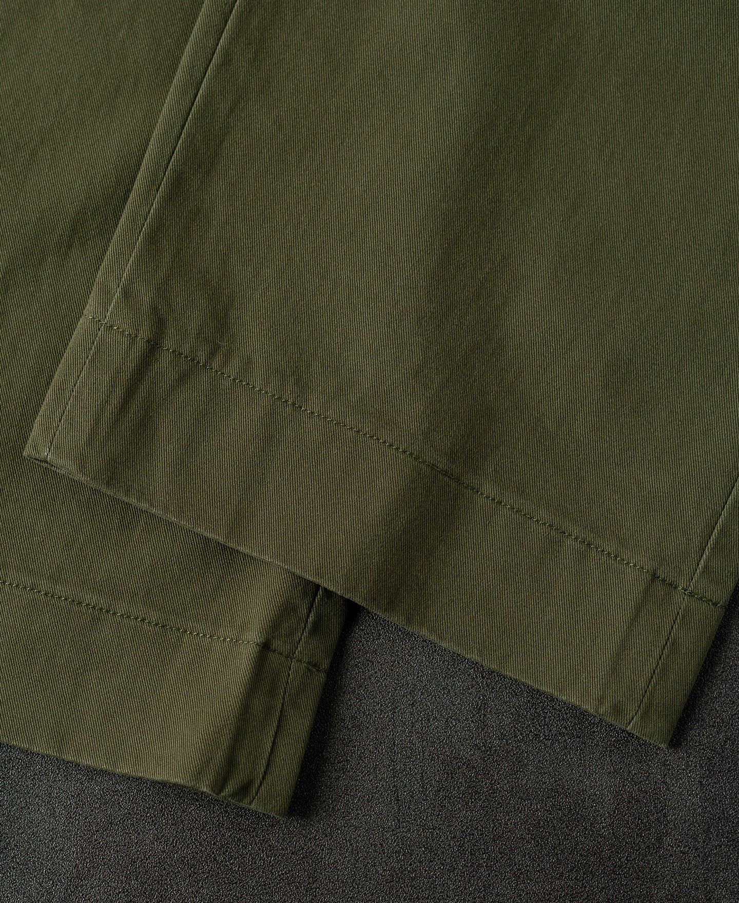 Classic Fit Two-Pleated Chino - Olive