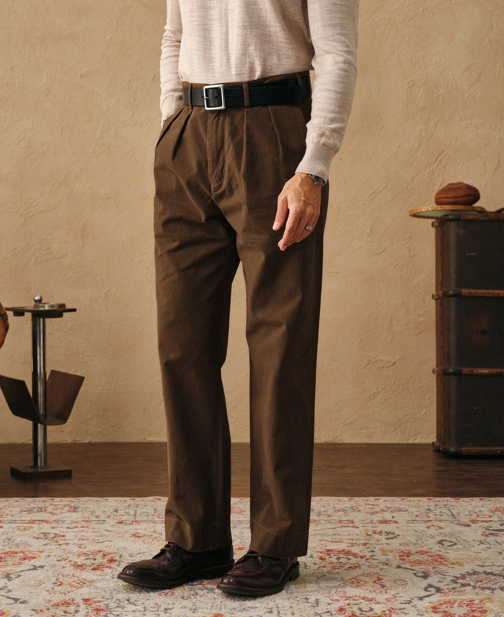 Classic Fit Two-Pleated Chino - Brown