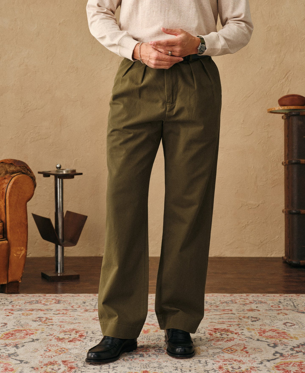 Classic Fit Two-Pleated Chino - Olive
