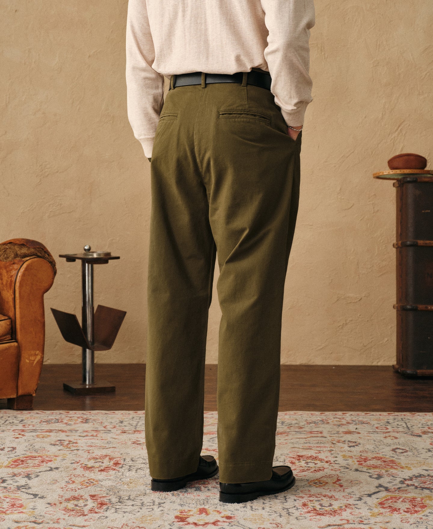 Classic Fit Two-Pleated Chino - Olive