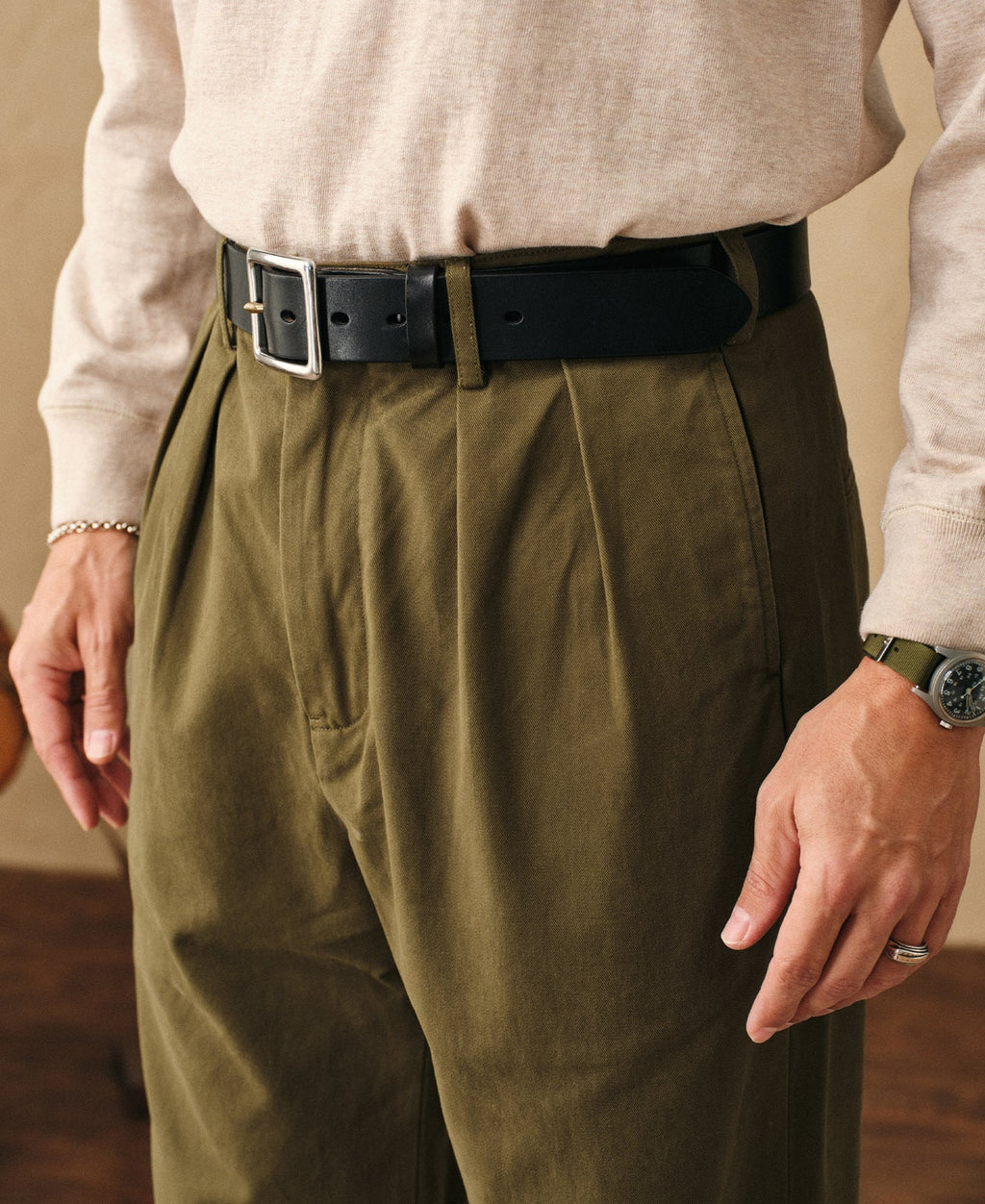 Classic Fit Two-Pleated Chino - Olive