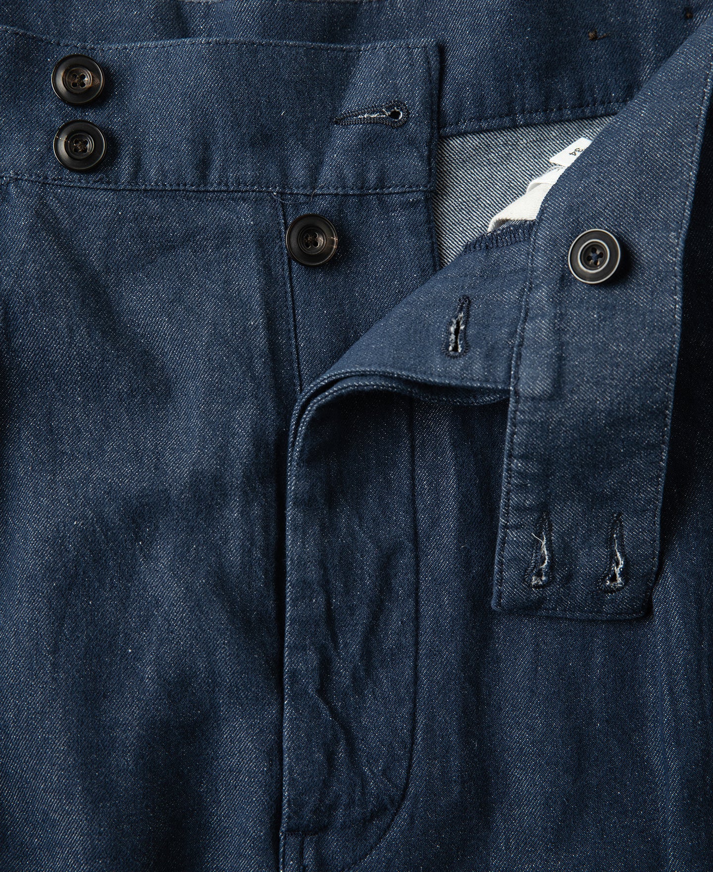 Relaxed Double-Pleated Hemp-Cotton Shorts